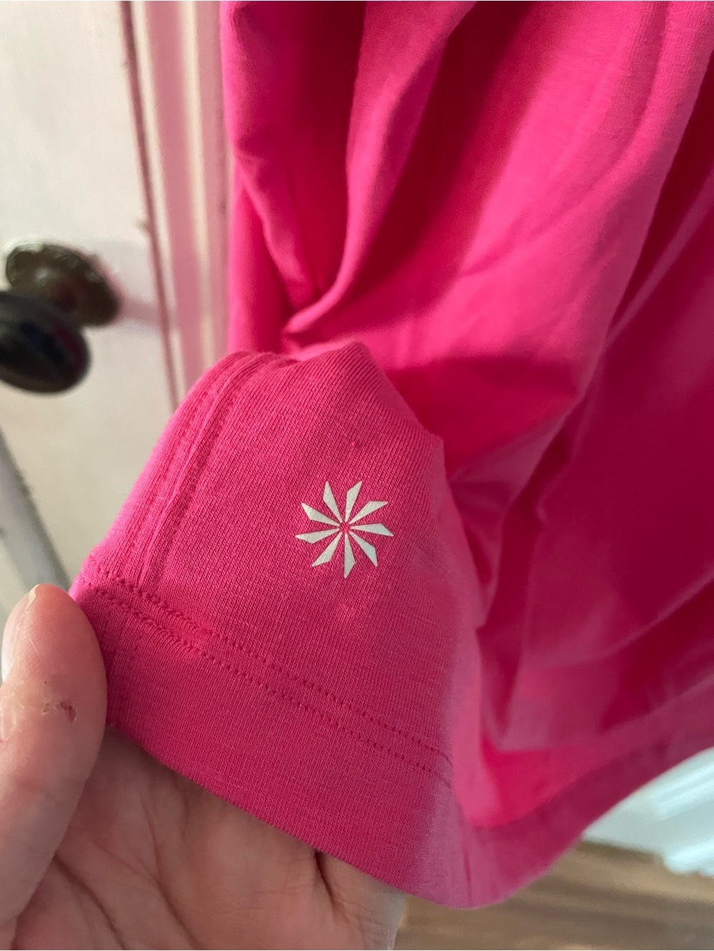 Athleta With Ease Long Sleeve Athletic Top Pink Size Small - Picture 4 of 4